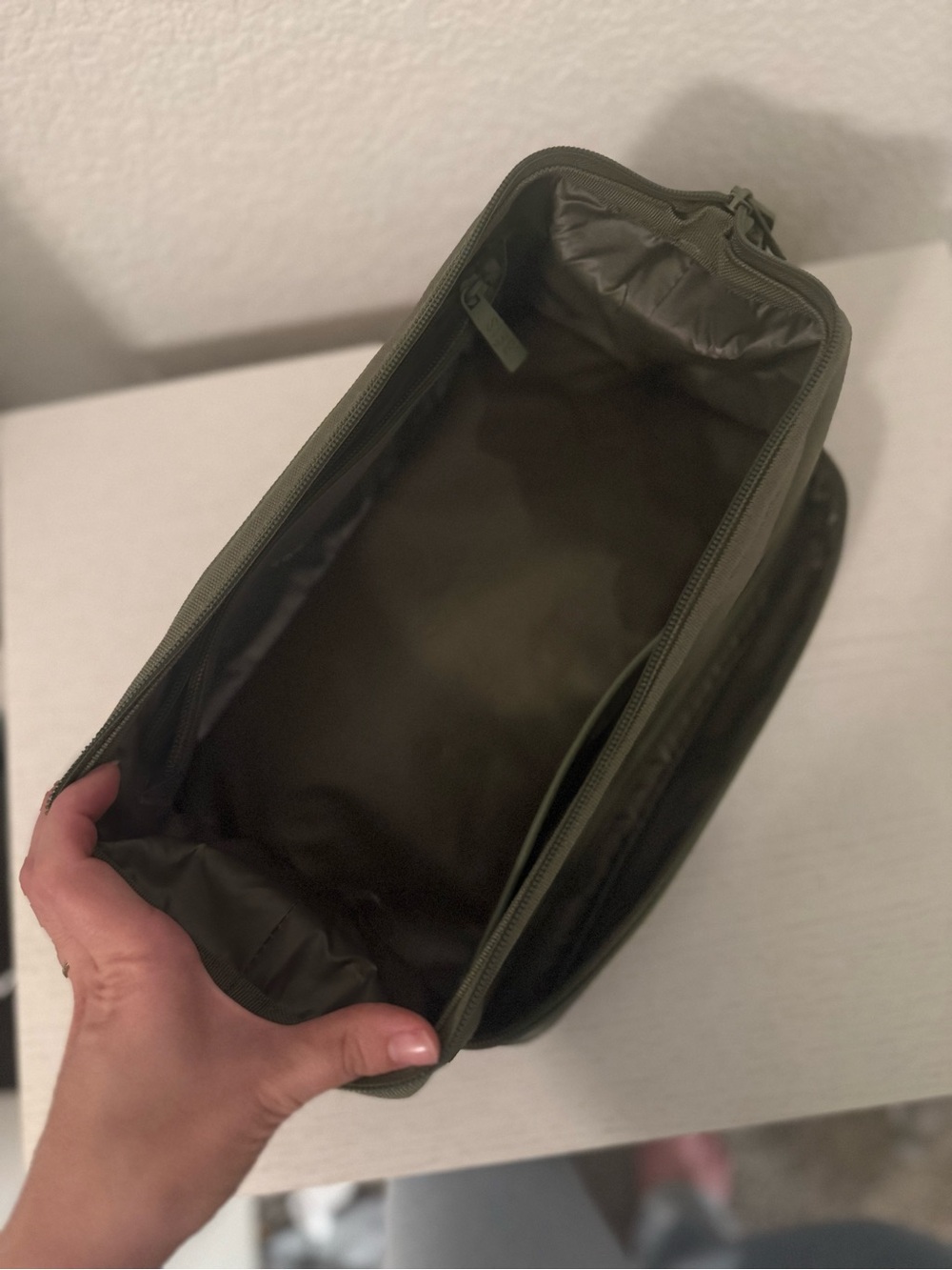 BEIS  mini weekender in olive with beis toiletry bag - Picture 10 of 10